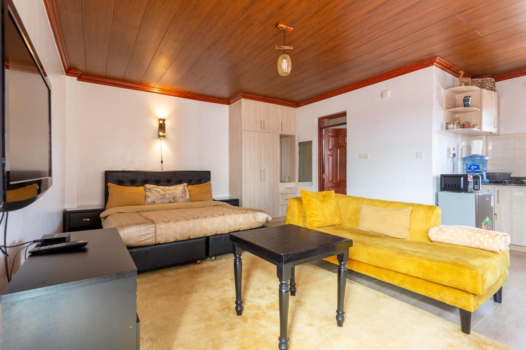 Penthouse Rooftop Studio With King Bed Nairobi Exterior photo